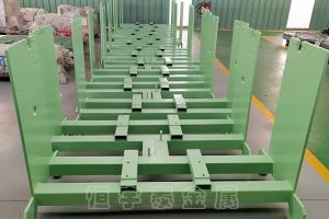 專業五金鈑金加工廠家，結構工程師進行圖樣繪制【恒宇泰金屬】
