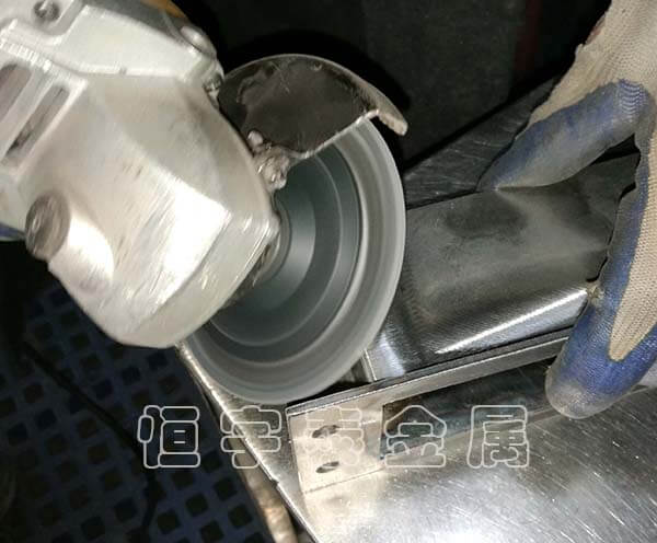 不銹鋼焊管的時候我們需要注意什么