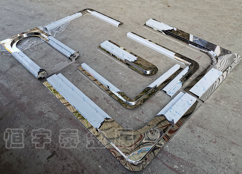 在加工不銹鋼鏡面板時出現(xiàn)劃痕 應(yīng)如何進(jìn)行處理