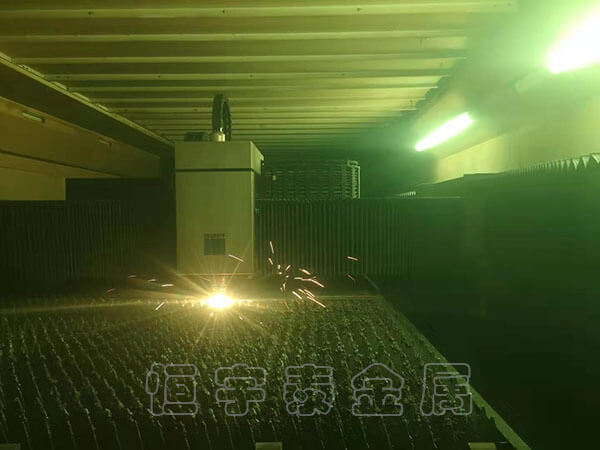 在激光切割加工過程中出現毛刺該如何處理
